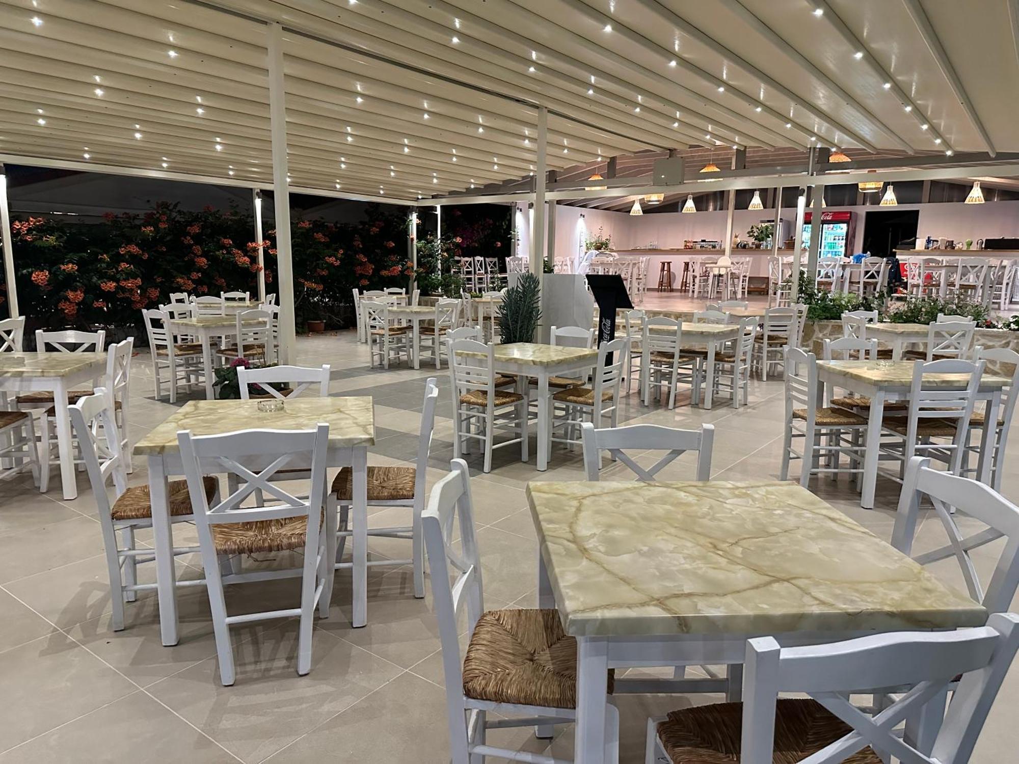 Mirto Beach Hotel&Restaurant Paralia Vrachou Exterior foto